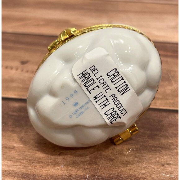 HALLMARK ORNAMENT QX6877 LITTLE CLOUD KEEPER PORCELAIN BY TAMMY HADDIX ANGEL - Picture 11 of 11